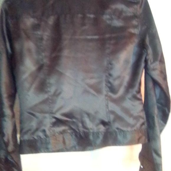 Bebe small black 100% polyester jacket, light weight.New item - Picture 8 of 8